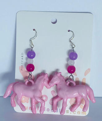Pink Pony Club, Earrings (April 2025)